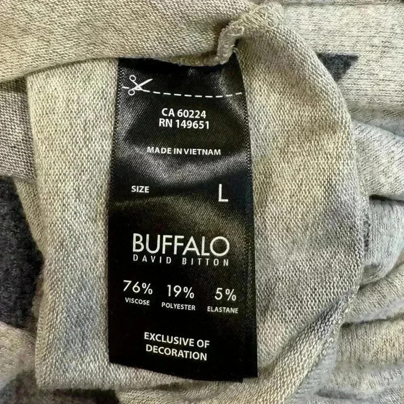 Buffalo David Bitton Long Sleeved Sweatshirt Star Detail - Size Large - Picture 4 of 4